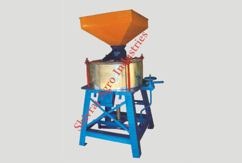 Horizontal bolt type Flour mill machine